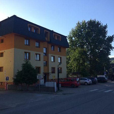 Beska Lägenhet Bešeňová Exteriör bild