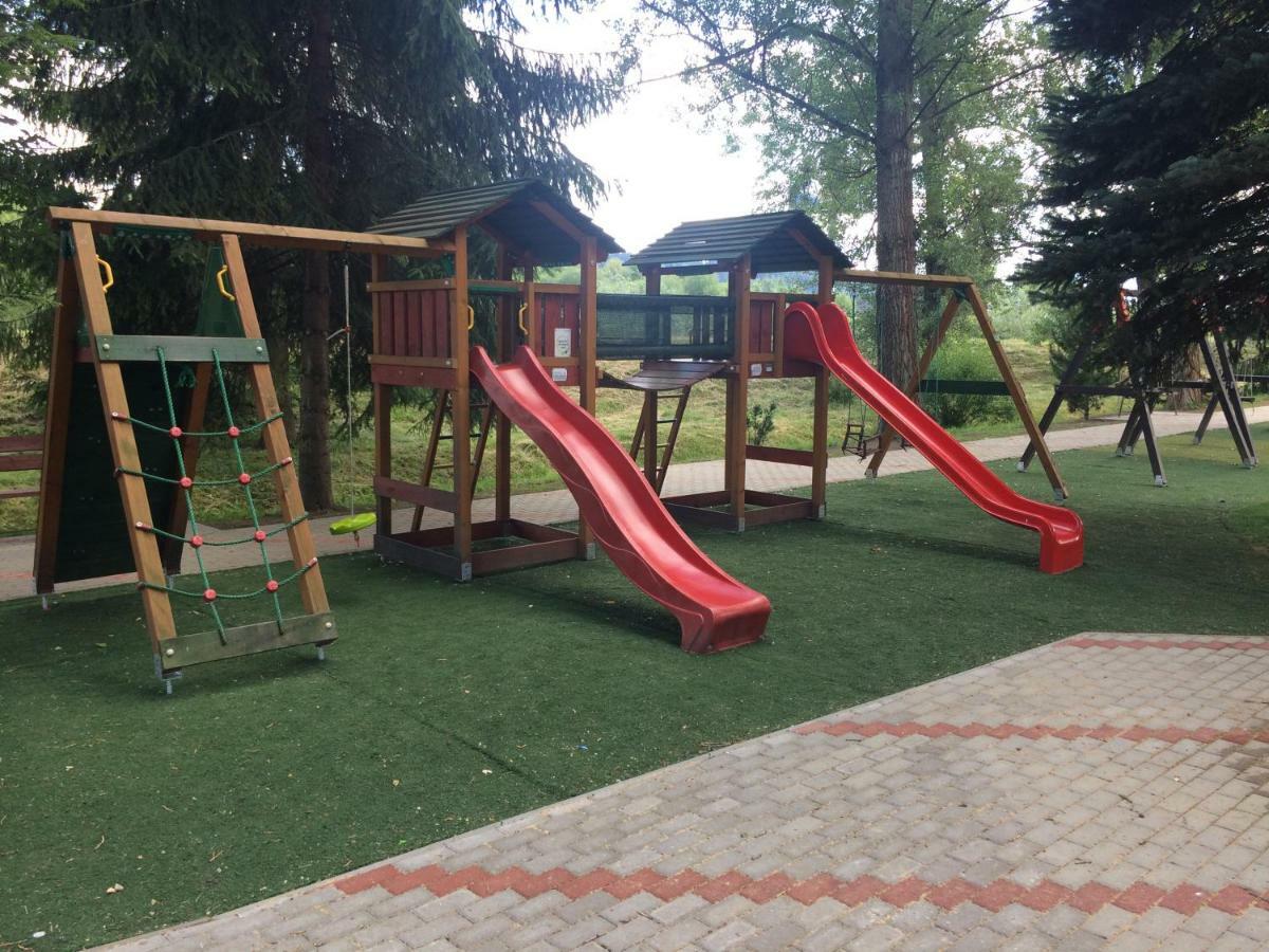 Beska Lägenhet Bešeňová Exteriör bild